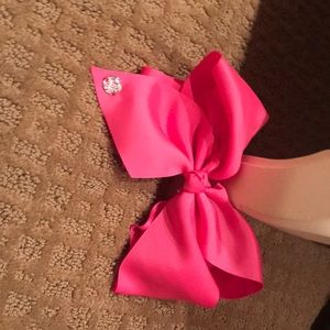 Two JoJo bows